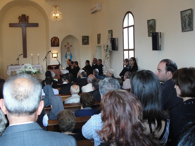 في كنيسة مار انطونيوس المارونية في الخيام حيث احتفل بالصلاة لراحة نفس هاني عسّاف