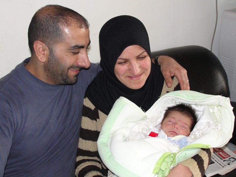 حسن ومنى سعد ومولودهما الجديد زكريا