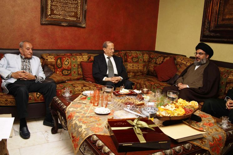 لقاء بين الرئيس بري والعماد عون والسيد نصر الله.. هم الرأس ونحن الجسد، وعلى الرأس أن يبقى سليماً متعافى.