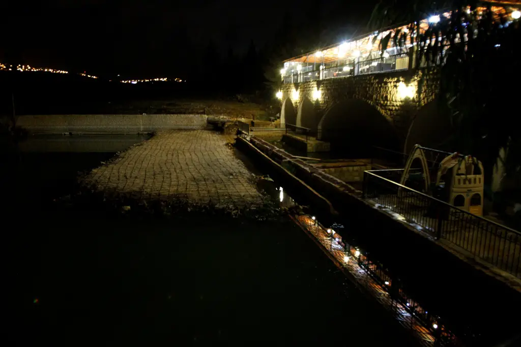 الردميات التي وضعت في الدردارة عن غير وجه حق.. هل كانت من أجل تراس للأراجيل كما قيل؟..