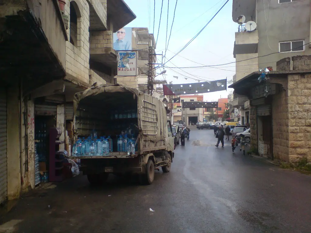 ازدهرت عملية بيع مياه الشرب في قرى قضاء مرجعيون.. السبب ضعف الثقة بالمسؤولين