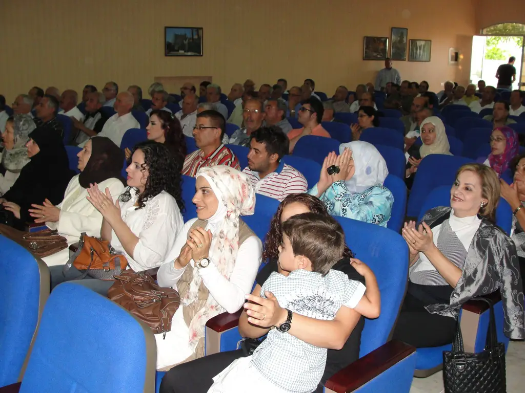 مشاركون في حفل تكريم المربّي الأستاذ علي عبدالله