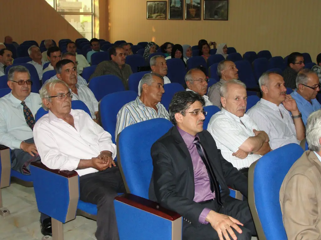 مشاركون في حفل تكريم المربّي الأستاذ علي عبدالله