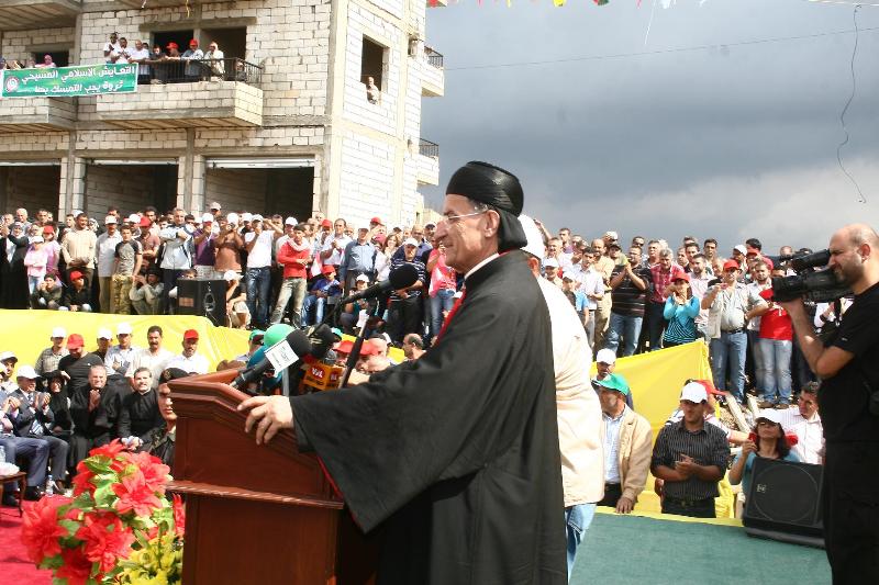 المطران مار بشارة بطرس الراعي يلقي كلمته في الخيام