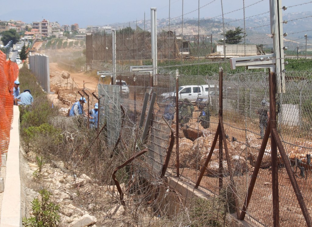 أرغم لبنان العدو الاسرائيلي على الالتزام بتصحيح الانحراف الذي حاول من خلاله قضم بعض من الاراضي اللبنانية