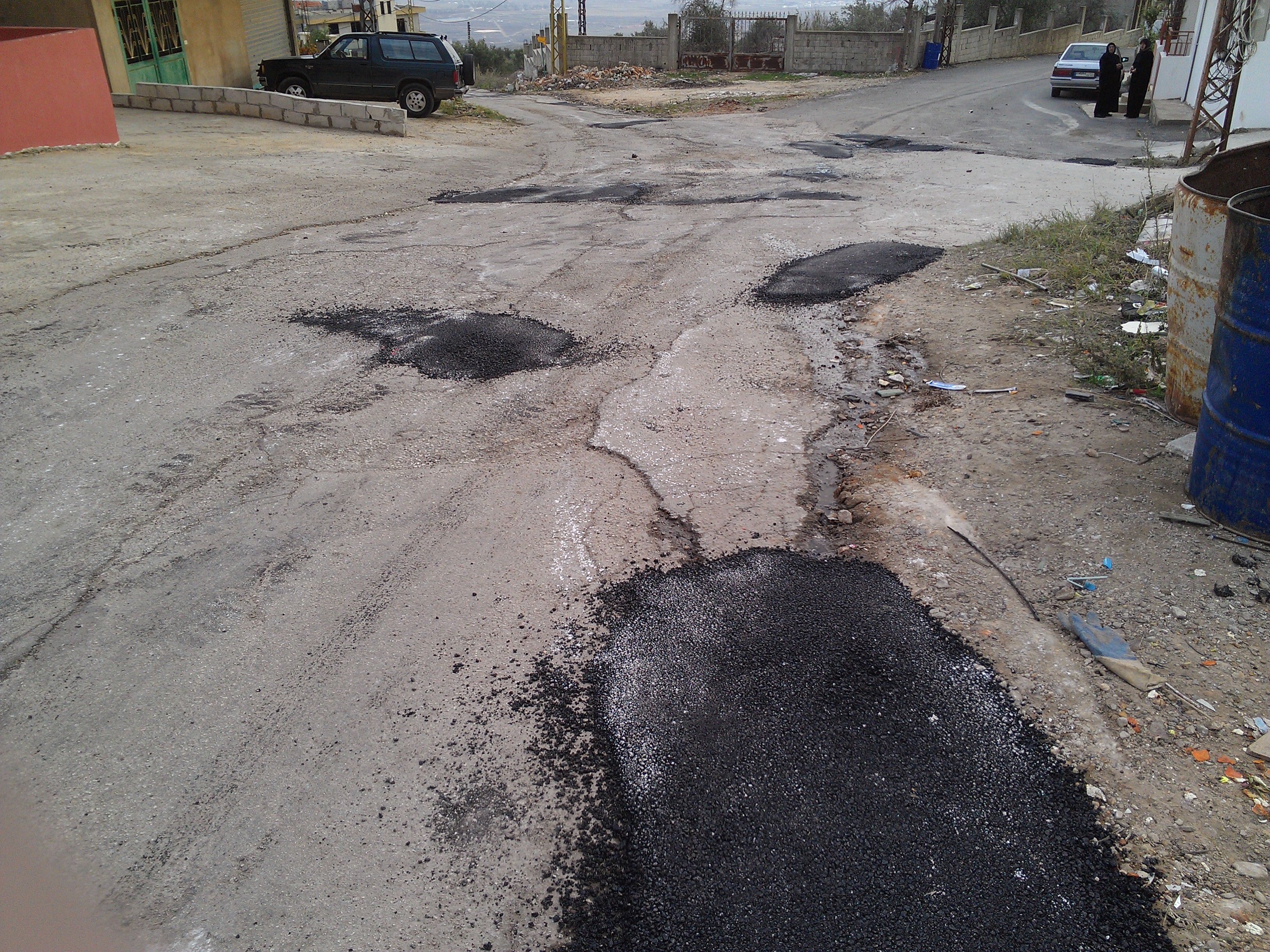 وأخيراً: بلدية الخيام تزفت الحارة الشرقية.. يا فرحة ما تمّت