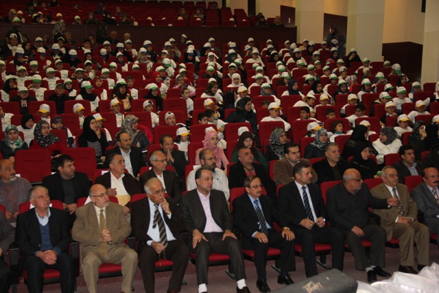 احتفالات في ثانوية بلال فحص لمؤسسات أمل التربوية‎