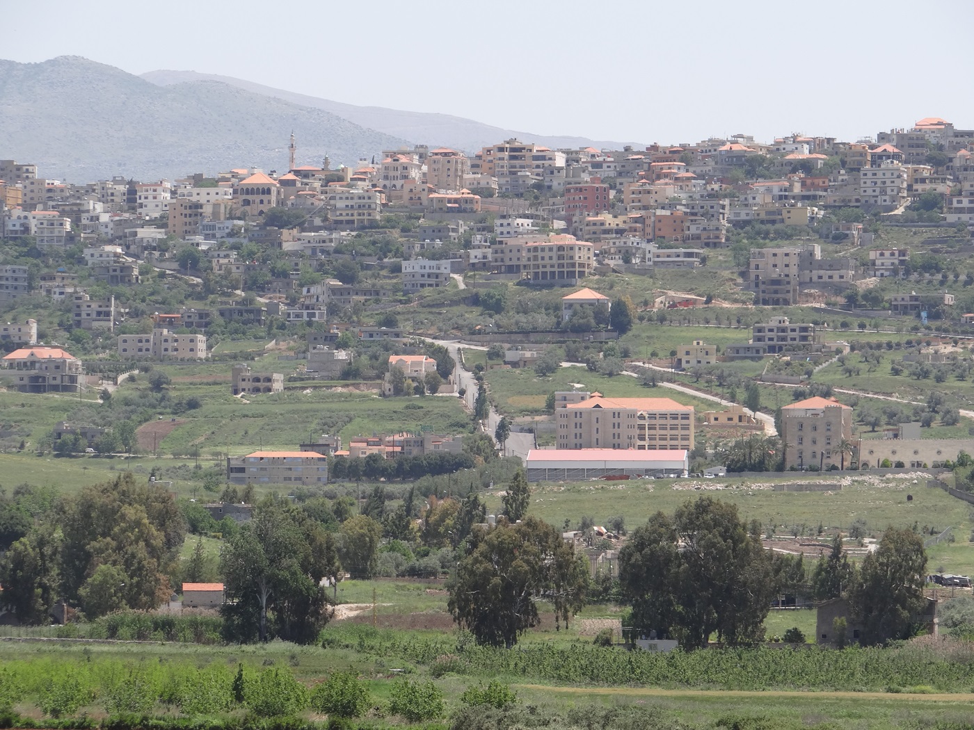 خيام دوت كوم.. بكبسة زر تحلّق فوق الخيام، تجول في شوارعها.. تزور مرجها ودردارتها