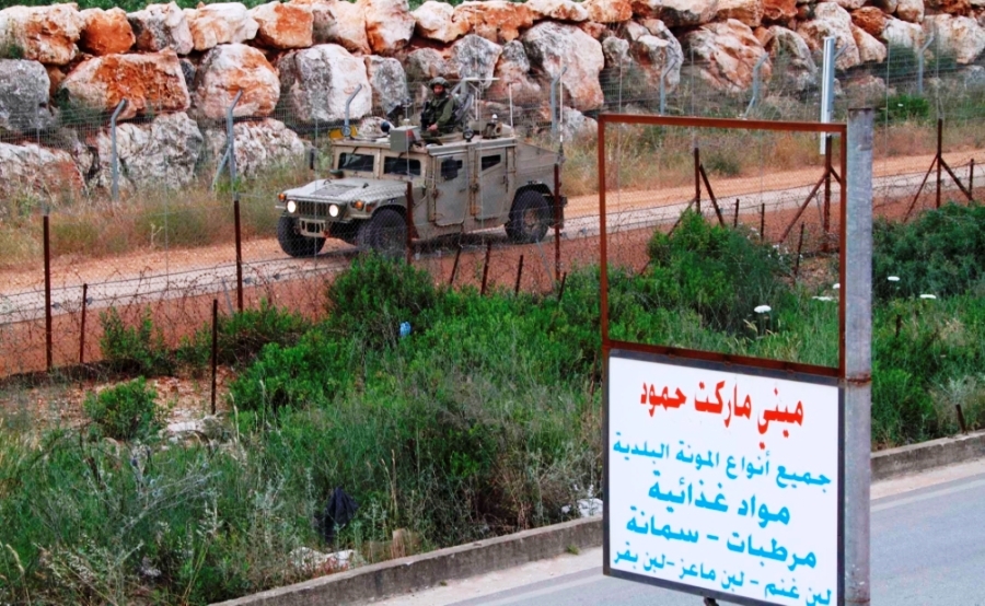 دورية للعدو بمحاذاة السياج التقني الفاصل تراقب الجانب اللبنان