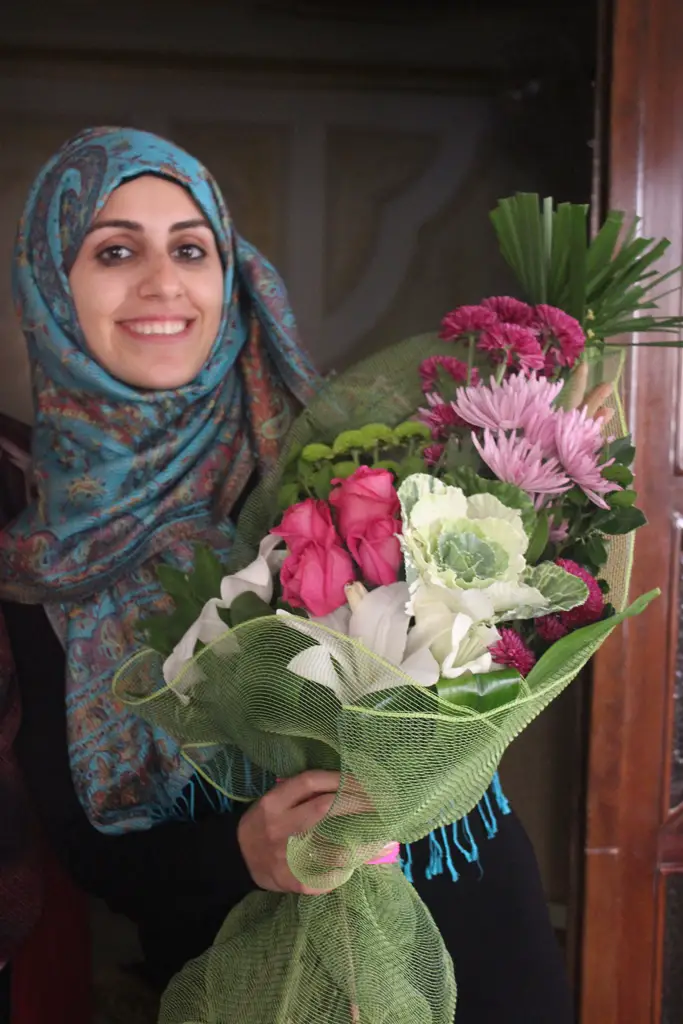 اليوم تعم الفرحة أبناء الخيام بالإنجاز الذي حققته الدكتورة حوراء عباس عواضه التي ابت إلاّ ان يبقى الفرح رمزاً وعنواناً لأبناء البلد