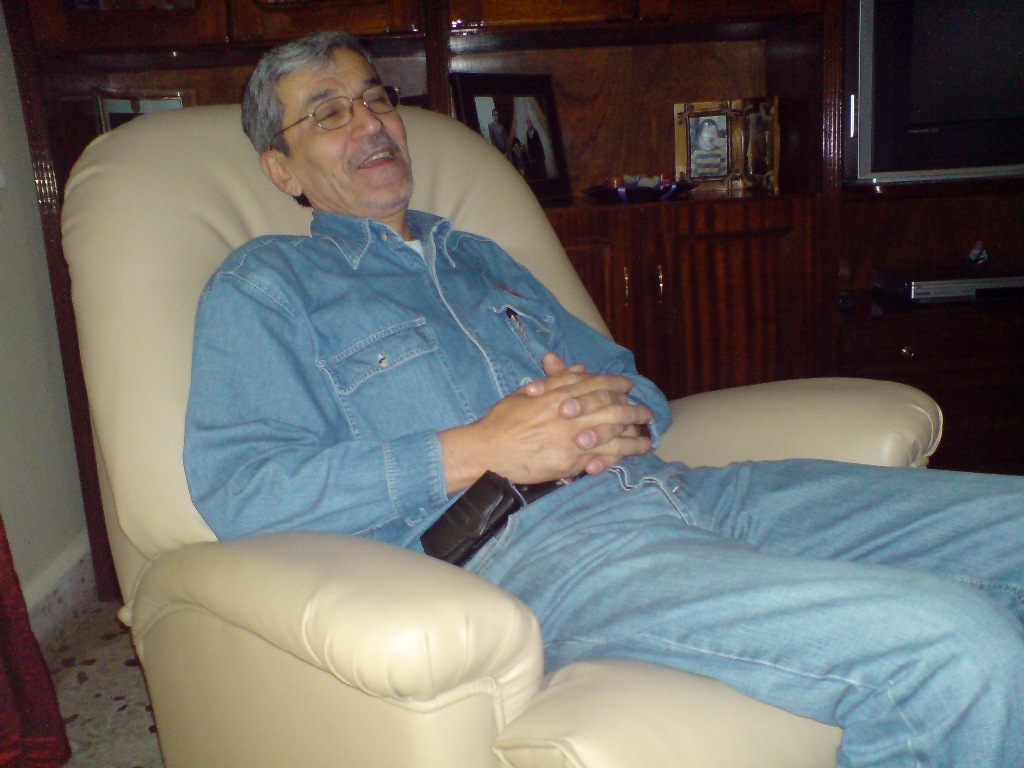 السيّد علي حسين العجوز كان يحلم باللحظة التي سيعود ليقابل بها ابنه الذي سقط مظلوماً برصاصات غادرة