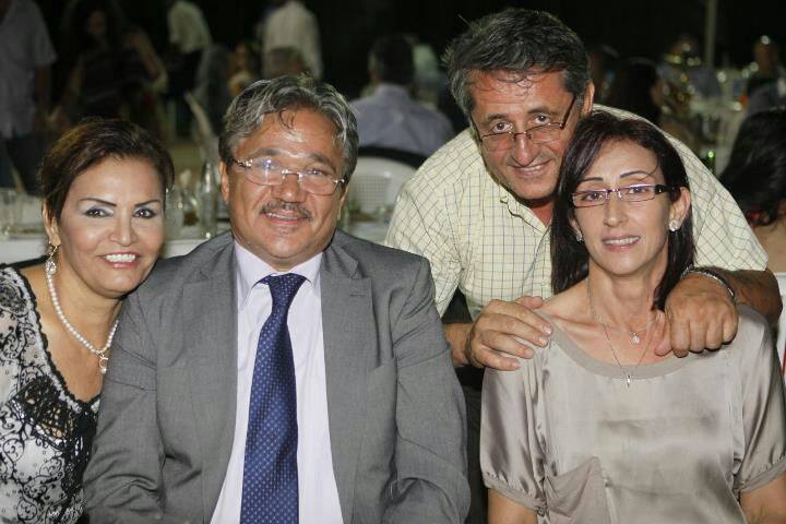 أبو عصام محمد صفاوي وأبو لؤي أسعد رشيدي وعقيلتيهما، يجمعهم حبّهم للمنطقة التي ينتمون إليها