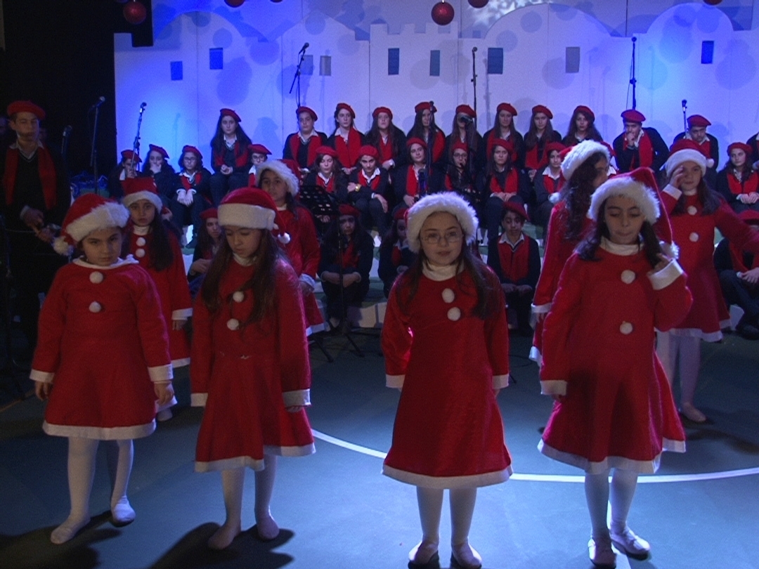 رقصات للاطفال على وقع الاغاني الميلادية في مرجعيون