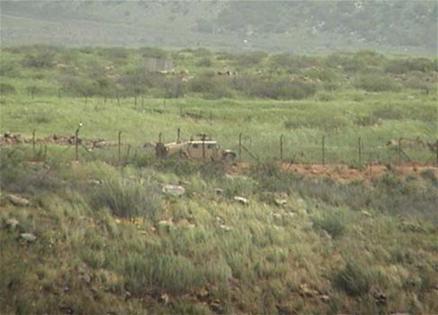 دورية إسرائيلية بمحاذاة السياج التقني خلال المناورة