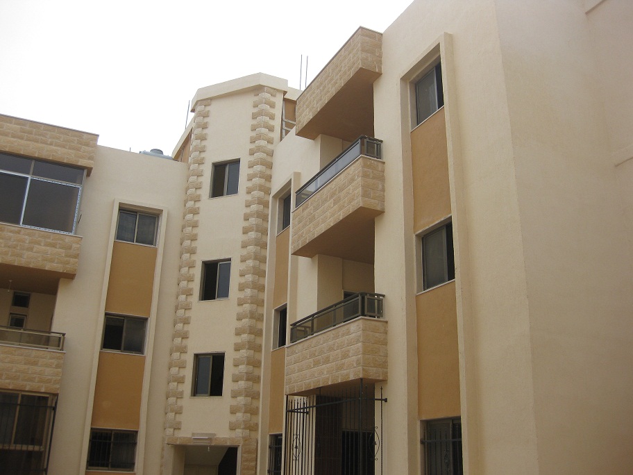 شقتان فقط بقيتا معروضتين للبيع في مشروع السيد علي السكني في الخيام، بمساحة 160 مترتاً مربعاً لكليهما.. 