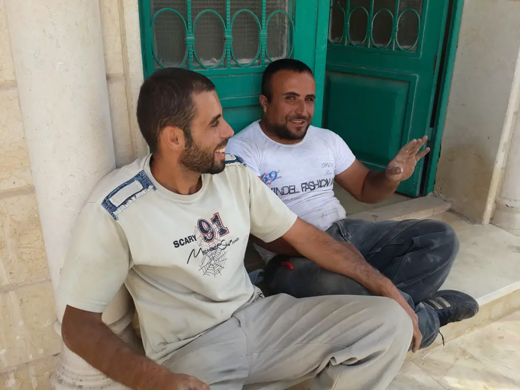 بعد اتمام العمل المطلوب في اصلاح الأعطال الفنيّة.. استراحة المحارب