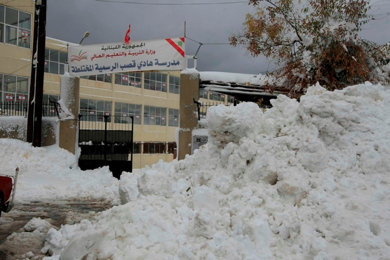  المدارس مقفلة حتى إشعار آخر في القرى والبلدات التي غمرتها الثلوج في المنطقة 