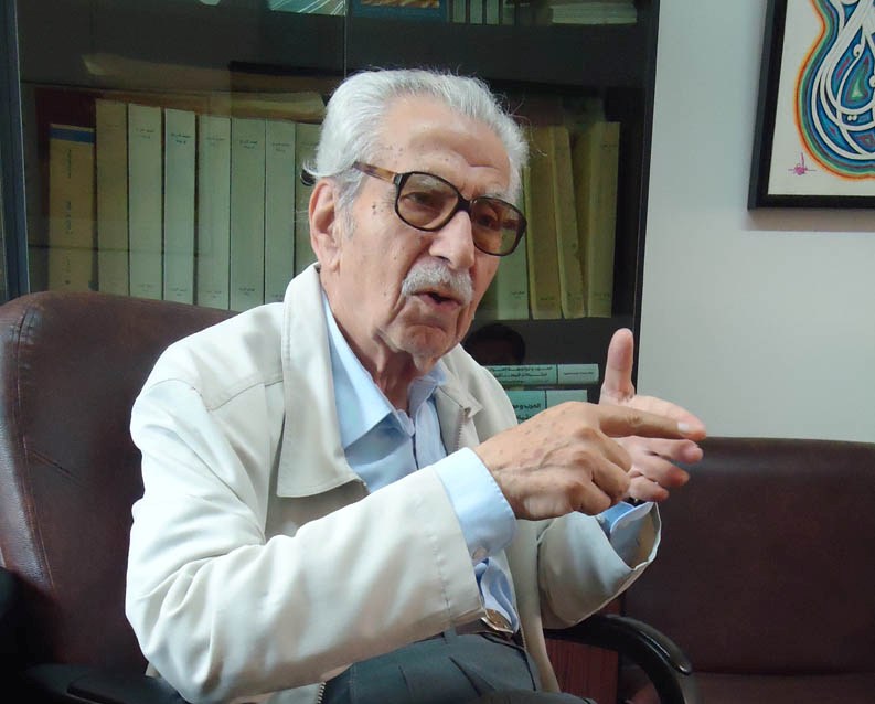 الأمين العام للمجلس الثقافي للبنان الجنوبي الأستاذ حبيب صادق