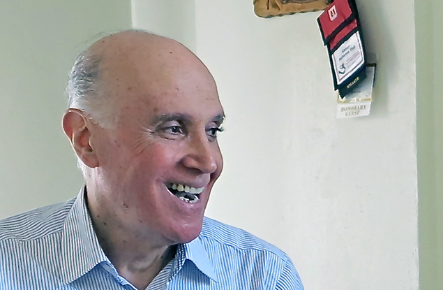 الدكتور كامـــل مهنّـــا \