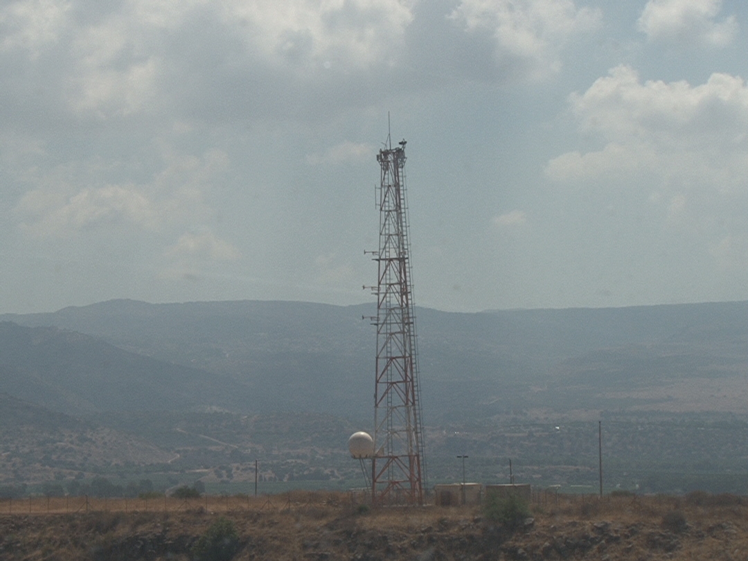 اجهزة مراقبة وانذار عند الحدود الفاصلة مع لبنان