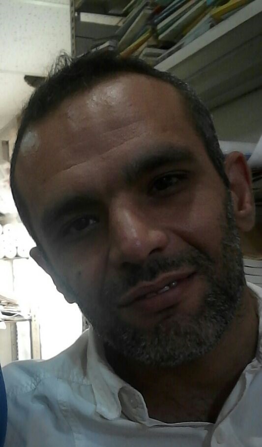 حسين ملك (39 عاماً) والد التوأم علي وريحانة.. ضحية الرصاص العشوائي