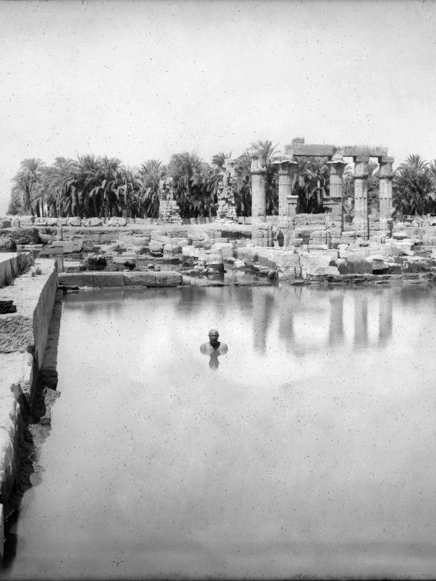 صورة من معبد مونتو، منطقة ميدامود شمال شرق معبد الكرنك في محافظة الأقصر، عام 1932 - تصوير فرنان بيسون دو لاروك