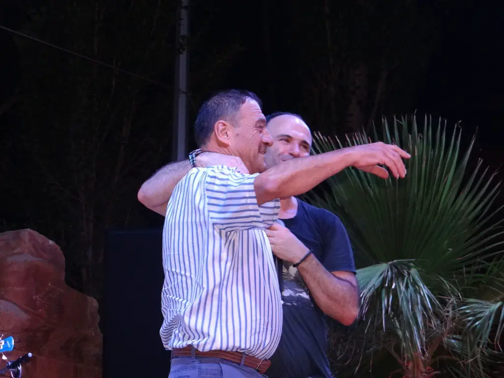 أيمن زبيب مع أبو ماجد حمرا، صاحب ومدير البحصاصة