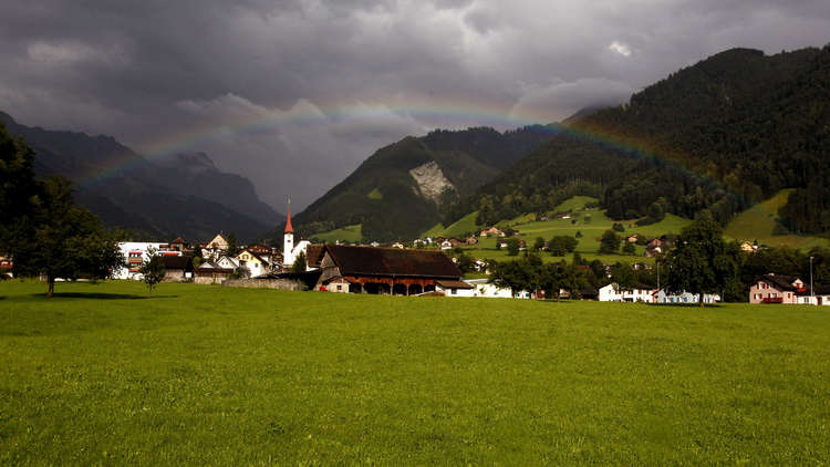 إحدى القرى السويسرية