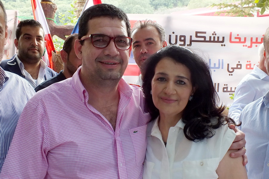مايا العشي مع رئيس مجلس تواب البارغواي خلال حفل استقبال 