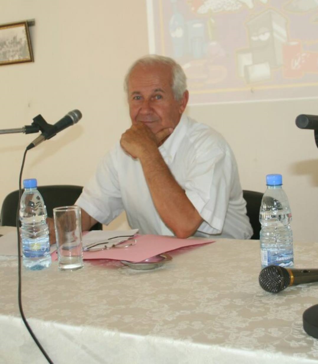 رئيس بلدية كفرشوبا الدكتور قاسم القادري