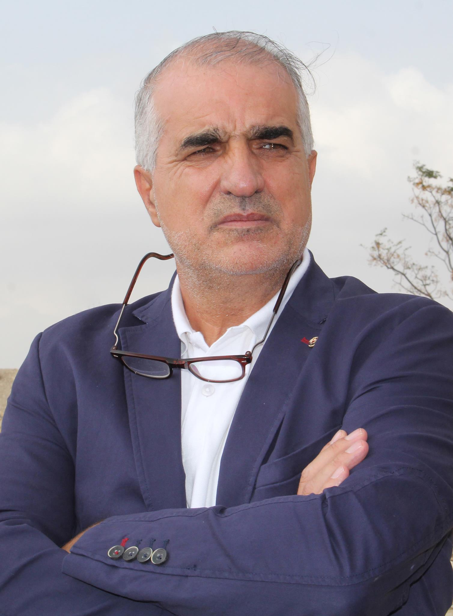 الكاتب أحمد حسّان