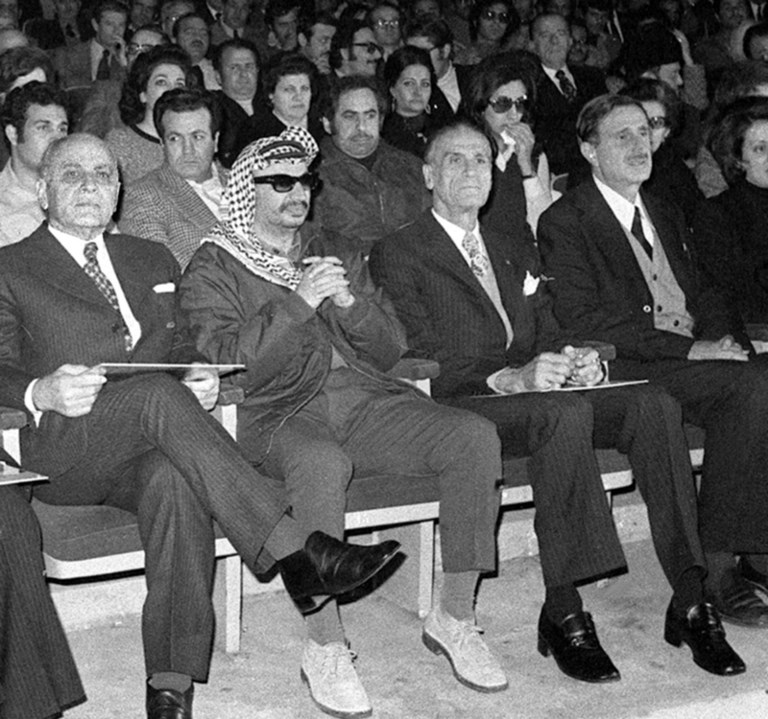 من اليمين: كمال جنبلاط، بيار الجميل، ياسر عرفات، صائب سلام