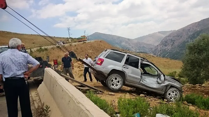 سيارة متدهورة على طريق عام الخردلي مرجعيون بعد انزلاقها - أرشيف