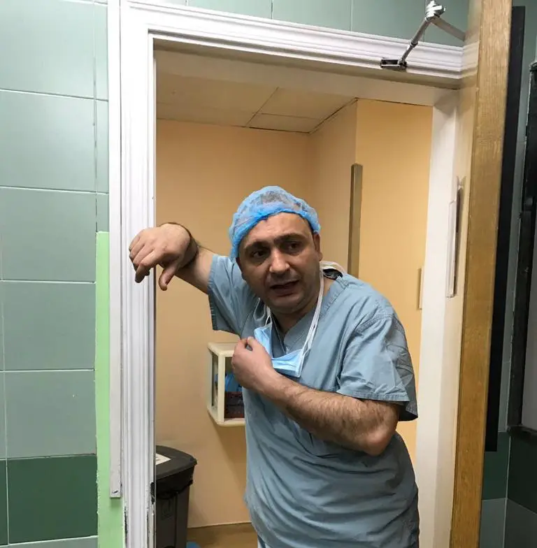 الدكتور عصام حسين حمادة، الأخصائي بطبّ العيون، إبن بلدة الخيام 