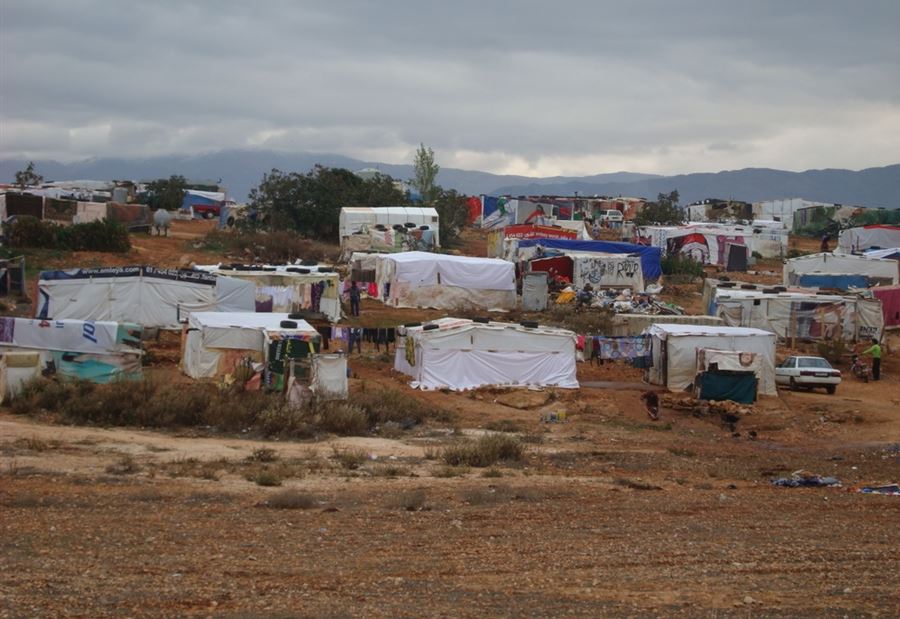 مخيم اللاجئين السوريين في مخيم مرج الخوخ في ابل السقي
