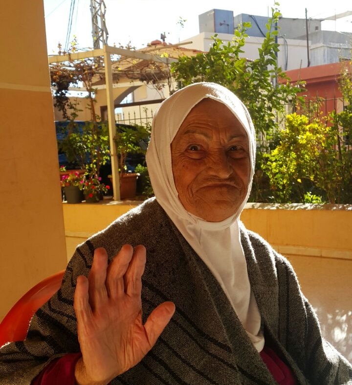 المرحومة الحاجة فاطمة حسن غصن (أم علي غريب)، أرملة المرحوم فايز غريب