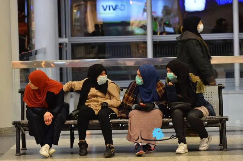 مسافرون عبر مطار رفيق الحريري الدولي (نبيل اسماعيل).