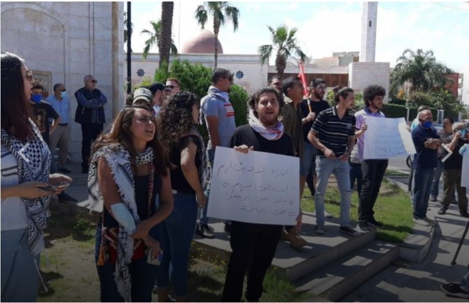 عتصام في ساحة الشهداء في صيدا احتجاجاً على مشروع قانون العفو العام
