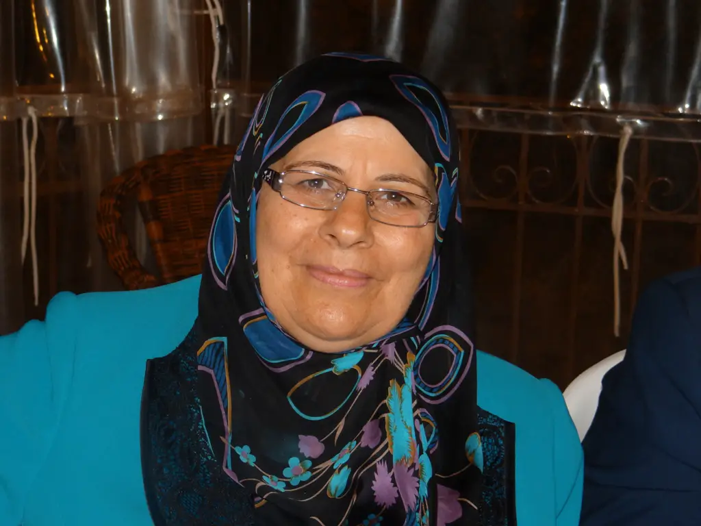 مديرة ثانوية الخيام الرسمية السيدة ليلى خليل عبدالله