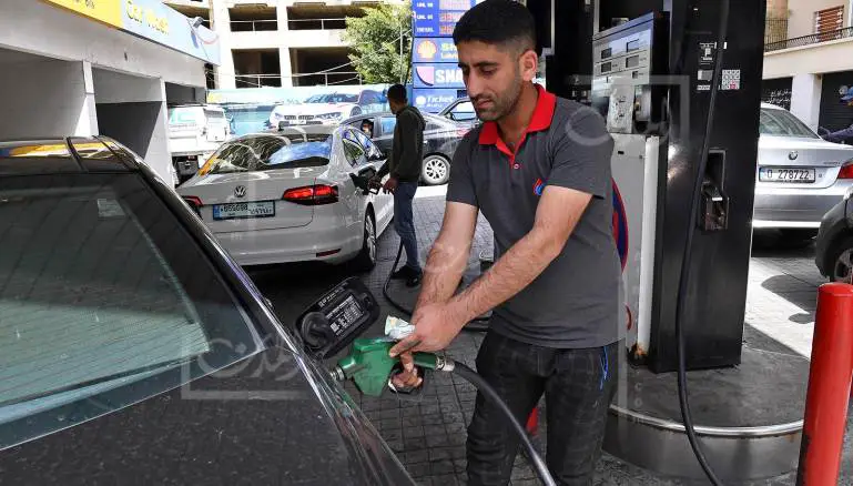 كميات الوقود المتوفرة بالدولار المدعوم لن تكفي لأكثر من شهر (عباس سلمان)