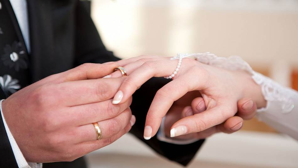 بلغت عقود الزواج 33661 عقداً في العام 2021