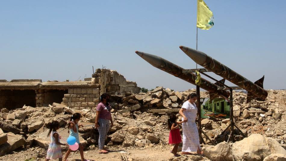 حزب الله يستقدم مقاتلين من سوريا ويخلي موقعاً له في يارون (غيتي)