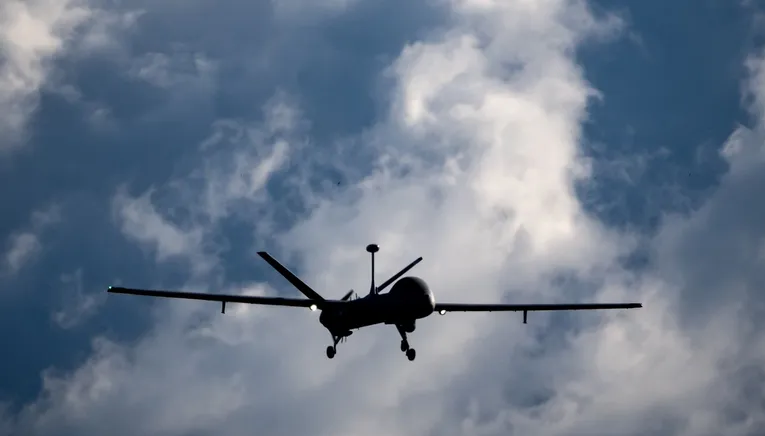 أشار أفيخاي أدرعي، إلى أن الغارات لا تزال مستمرةً. (المدن)