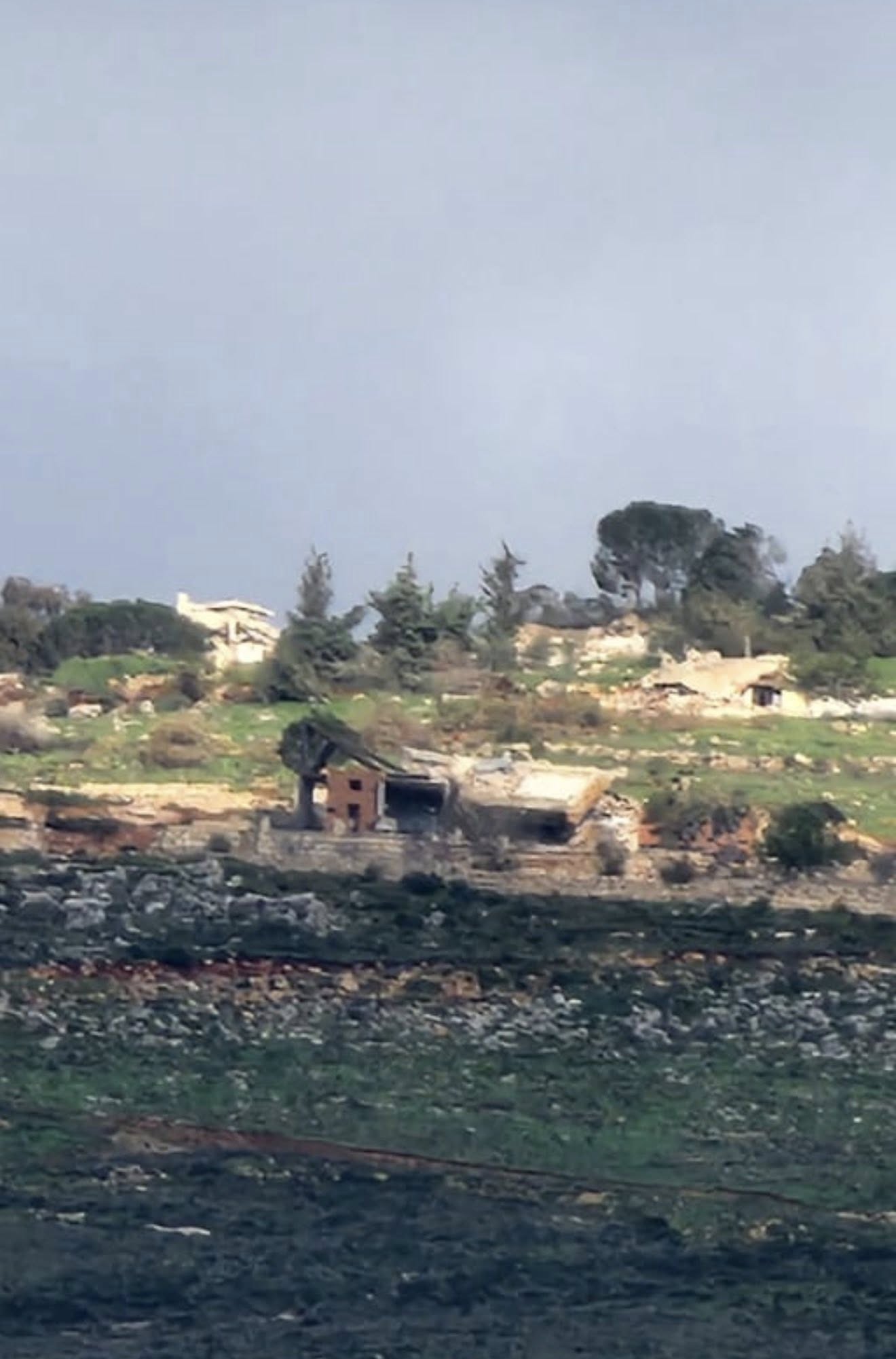 في هذه الصورة لم يبقَ سوى الركام