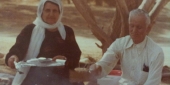 وجه أمي سعادتي‎