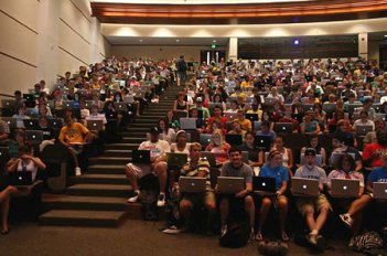 قاعة محاضرات في إحدى الجامعات الفرنسية