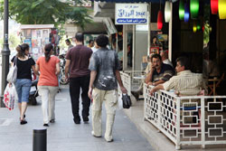 شارع الحمرا متى يستعيد بريقه؟