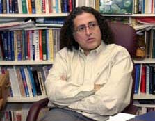 الدكتور أسعد أبو خليل