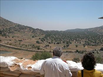 مزارع شبعا كما تبدو من الحدود