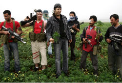 مزارعون مسلّحون في البقاع